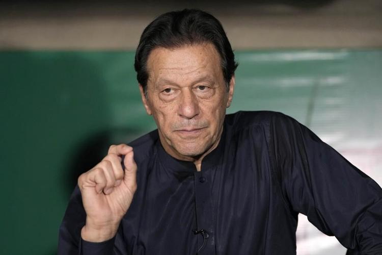 Pakistani police besiege Imran Khan's home as deadline for him to hand over suspects expires