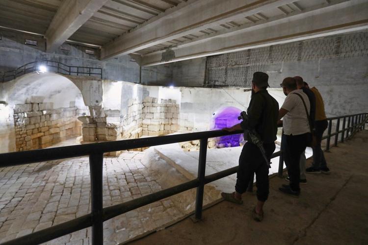 Syria's driest winter in nearly 7 decades triggers a severe water crisis in Damascus