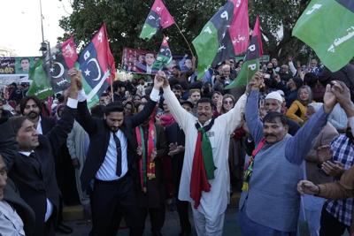 Pakistan's lawmakers pick Asif Ali Zardari as the country's president for a second time