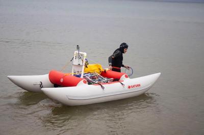 Ultra swimmer abandons attempt to cross Lake Michigan again