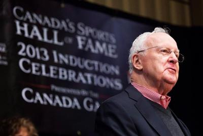 Longtime Canadian hockey executive Murray Costello dead at age 90