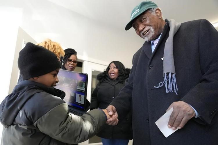 Incumbents win big in Illinois primary with Chicago-area Democrats emerging from competitive races