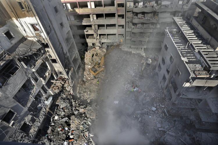 Israeli strike kills Lebanese soldier and wounds 18 as Hezbollah fires rockets at Israel