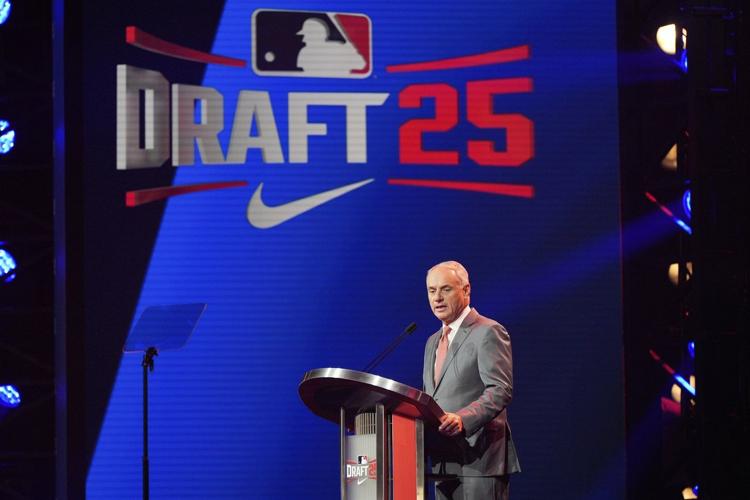 ��ɫtvs take high school shortstop Eli Willits, son of ex-MLBer Reggie, with No. 1 pick in draft