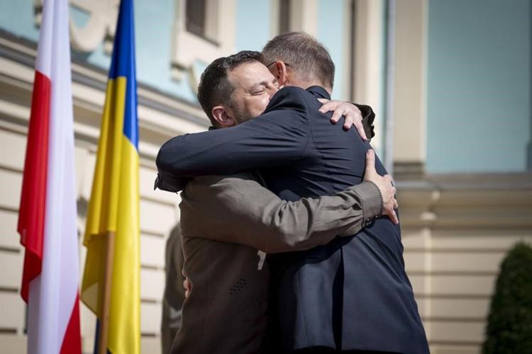 Moscow and Kyiv swap prisoners of war as Ukraine marks independence anniversary
