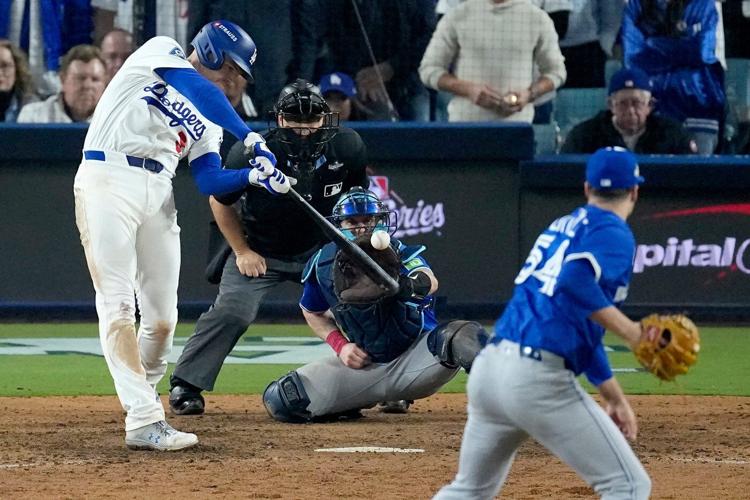 Freeman's homer in 18th inning lifts Dodgers over Blue Jays 6-5 in World Series classic