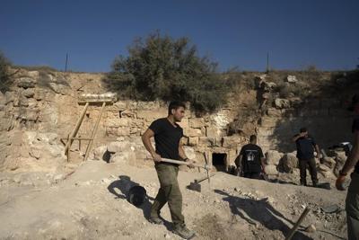 Israeli archaeologists excavating 'Jesus midwife' tomb