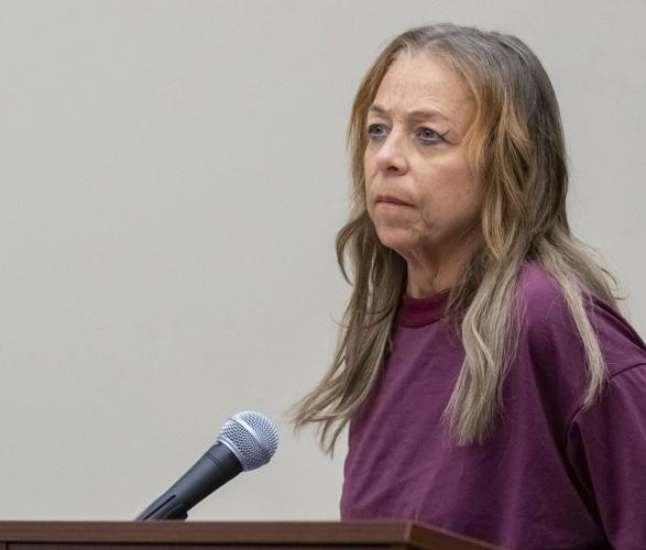 Family seeks reunion with man who says he was held captive for 2 decades