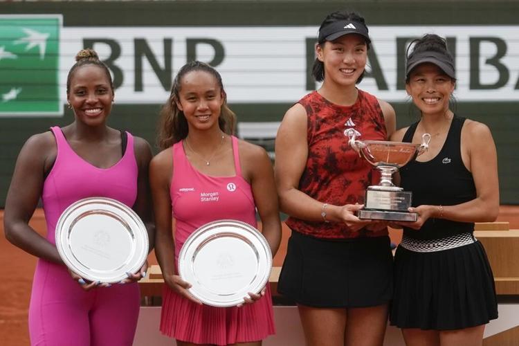 Canada's Fernandez and partner Townsend come up short in French Open doubles final