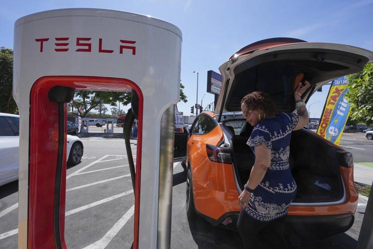 What to know about buying electric vehicles after the federal tax incentives end