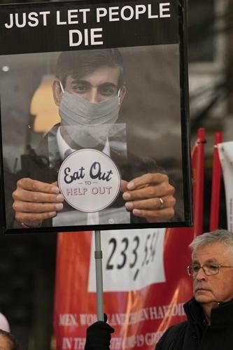 It's a tough week for Rishi Sunak. He faces grilling on COVID decisions and revolt over Rwanda plan