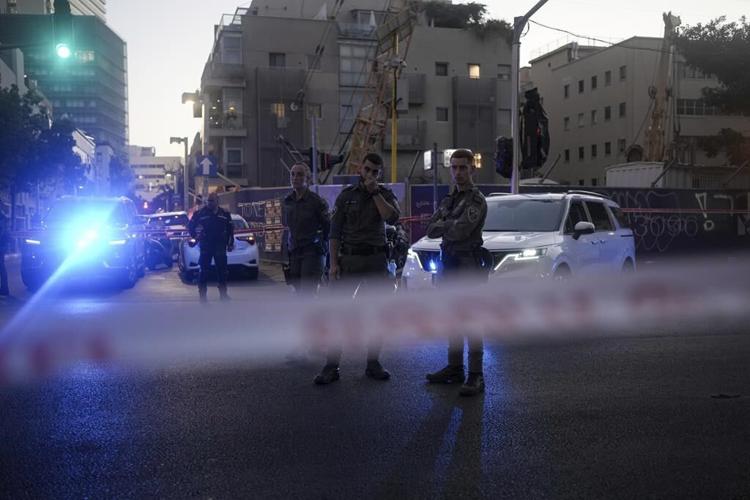 Palestinian shooting attack in downtown Tel Aviv kills Israeli security guard