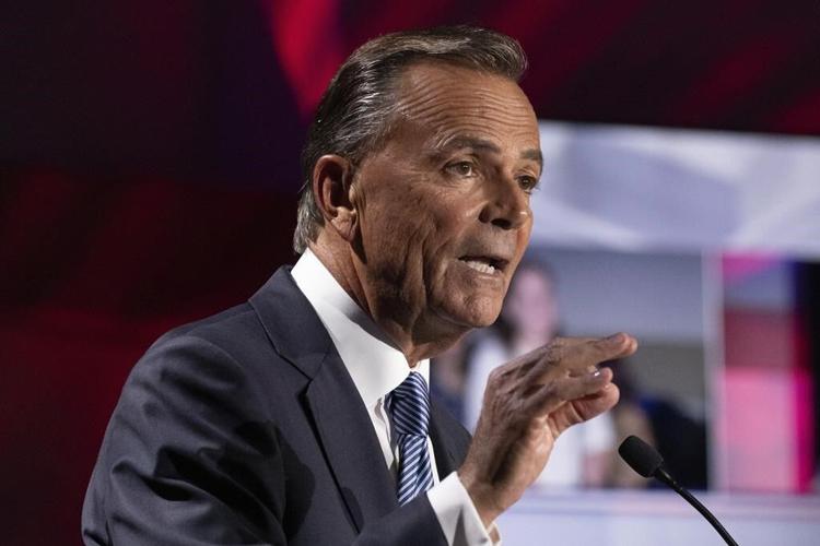 Billionaire, congresswoman in close match in LA mayoral race