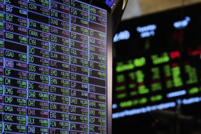 S&P/TSX composite down in late-morning trading amid losses in energy and telecom