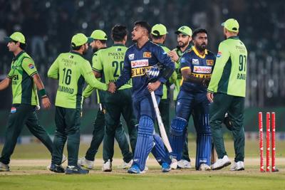 Sri Lanka to continue cricket tour of Pakistan despite players raising security concerns