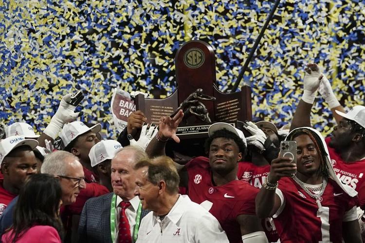 NCAA President Charlie Baker calls for new tier of Division I where schools can pay athletes