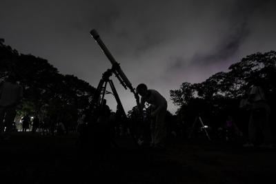 Six planets are hanging out in early morning skies this month. Here's how to spot them