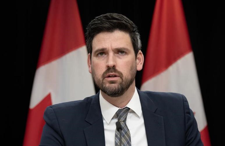 Ottawa to offer universities, colleges low-cost loans to build new student housing