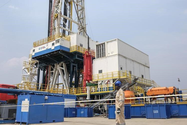 Oil companies attending climate talks have minimal green energy transition plans, AP analysis finds