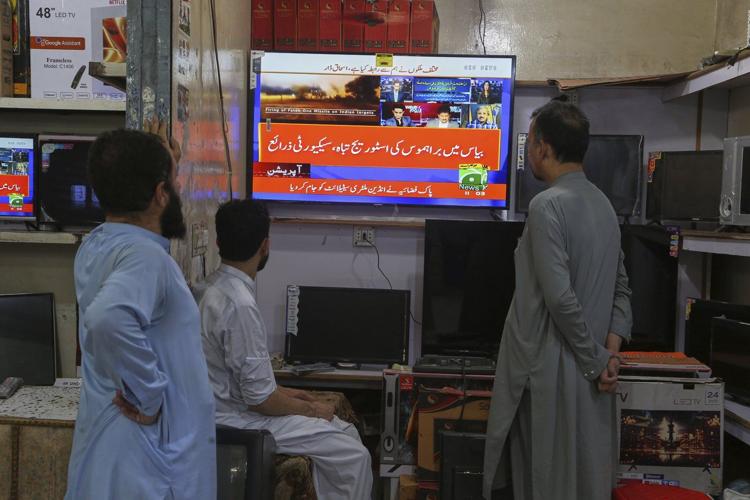 Unease lingers in Kashmir despite ceasefire between India and Pakistan