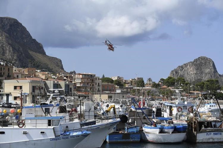 Divers find 4 bodies during search of superyacht wreckage after it sank off Sicily, 2 more remain