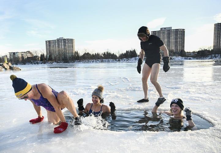 Montreal polar plunge fans want access to beach along St. Lawrence River