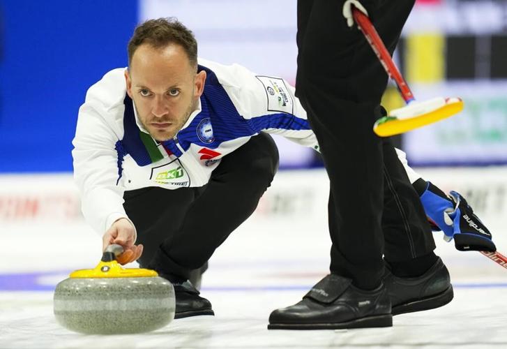 Italian skip Joel Retornaz rolls into ��ɫtv quarterfinals