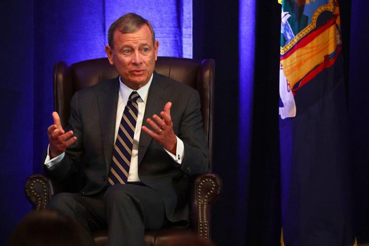 PHOTO COLLECTION: Supreme Court Roberts