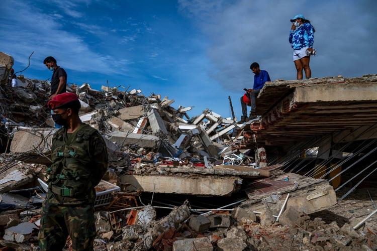 Venezuelan medics fear infections from quake injuries as search for untold dead continues
