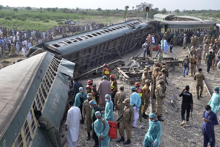 Death toll from train derailment in Pakistan rises to 30 with 60 others injured, officials say