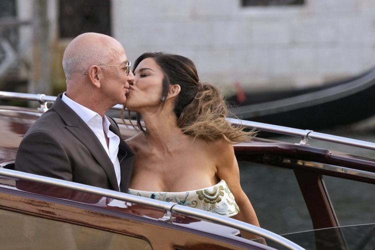 More American couples are turning to Italy's 'dolce vita' in a quest for memorable weddings