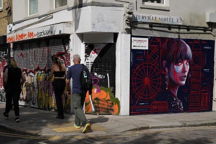 Rocked by cancellation of Vienna concerts, Swifties shake it off and flock to London
