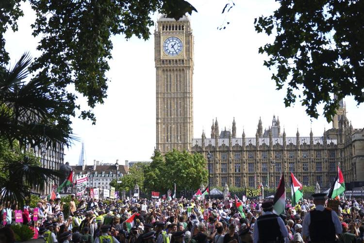 Police arrest almost 900 at London protest supporting banned group Palestine Action