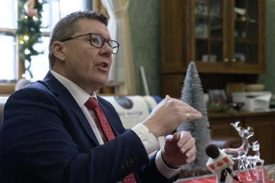 Moe to run again for premier, looks to lead Saskatchewan out of Alberta's shadow