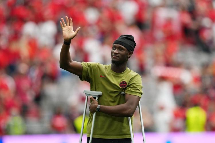 Canada falls 2-1 to Switzerland, advances to FIFA World Cup knockout round