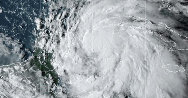 A huge Hurricane Helene is expected to hit Florida as a major storm and ...