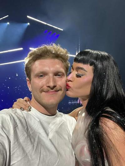 Katy Perry superfan from Alberta basks in newfound fame, puts Medicine Hat on the map