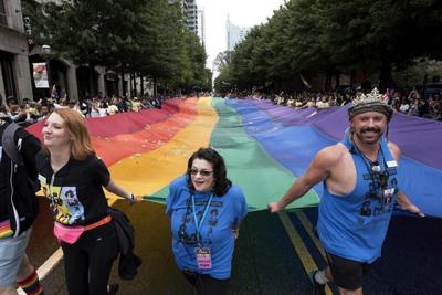 It's official, the census says: Gay male couples like San Francisco. Lesbians like the Berkshires