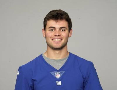 New York Giants waive ɫtv quarterback Nathan Rourke