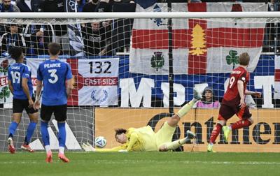 Bernardeschi scores twice, Toronto FC routs CF Montreal 6-1 in rivalry matchup