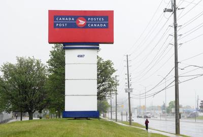 Small businesses anxious about possible Canada Post strike
