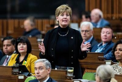 ɫtv revenue minister to leave federal politics, run for Sherbrooke mayor