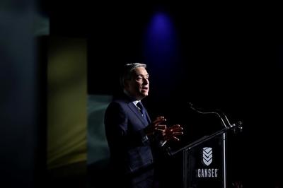 Stellantis has what it needs to make decision on Windsor battery plant: Champagne