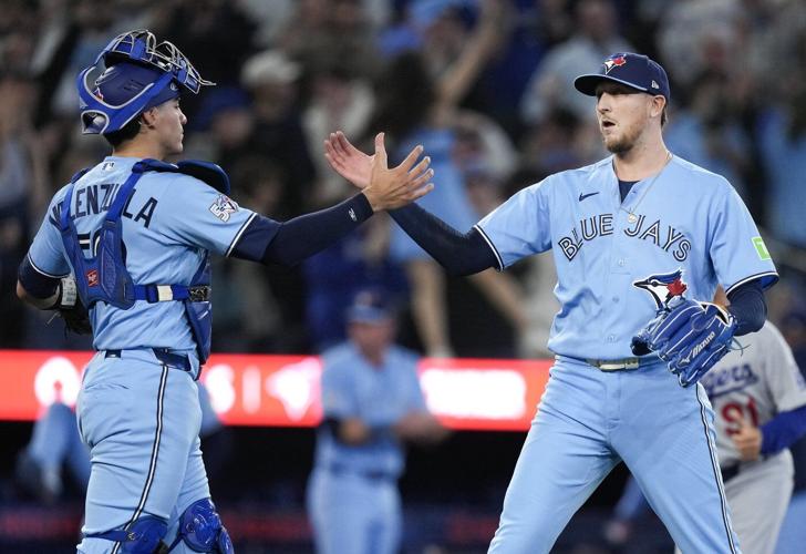 Blue Jays come back for 4-3 win over Dodgers to end six-game losing streak