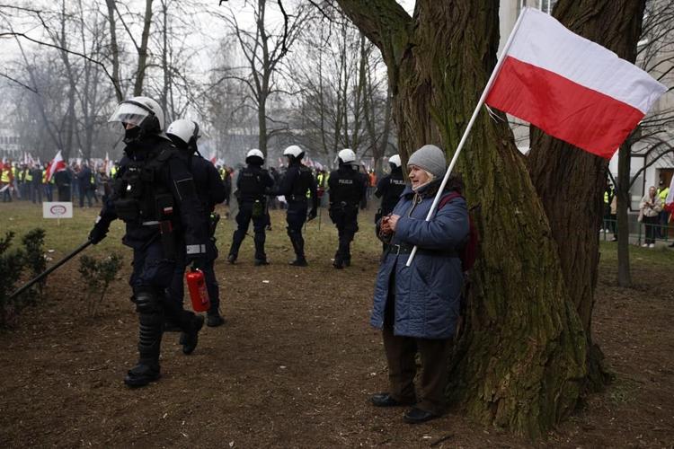 Poland sees its most violent protest yet by farmers and supporters against Ukraine imports, EU rules