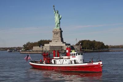 Man arrested for allegedly taking a decommissioned NYC fireboat for an overnight cruise