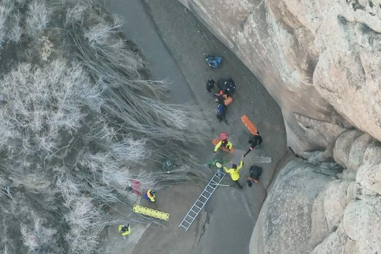Hiker mired in quicksand in Utah's Arches ɫtv Park is rescued unharmed