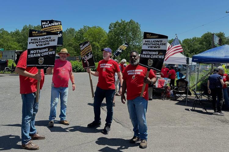 New Jersey Transit train engineers reach tentative deal to end strike that halted NYC routes