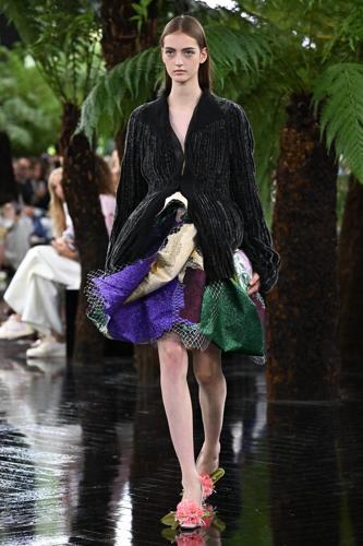Jonathan Anderson shifts Dior buzz from Taylor Swift’s hidden wedding gown to sculptural couture