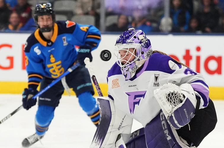 Lee Stecklein leads Frost past Sceptres 5-3; best-of-five series tied 1-1